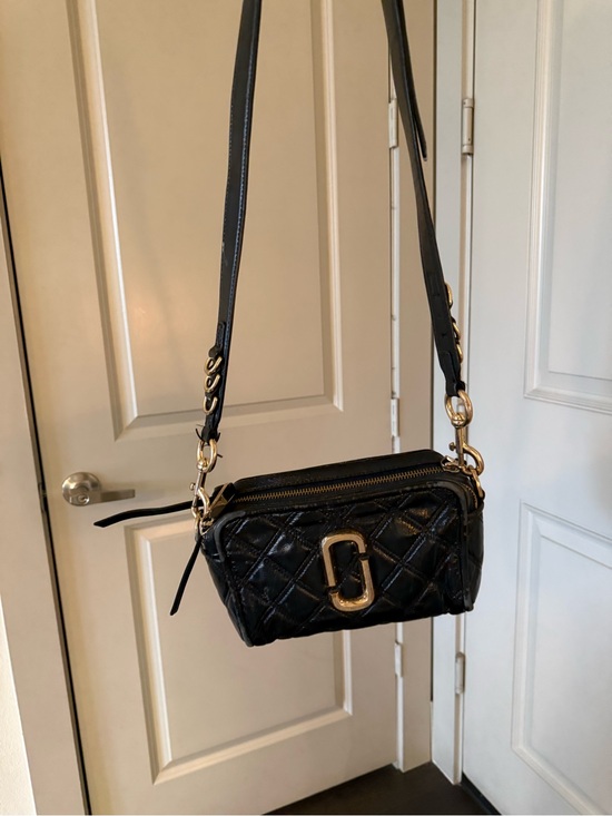 Marc Jacobs Handbags - Marc Jacobs Black Quilted Snapshot Crossbody with Gold Hardware